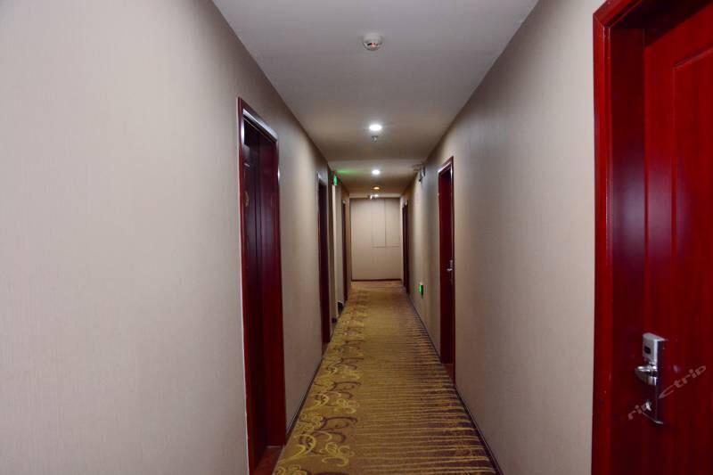 Wudangshan Jianpuzhai Hotel Danjiangkou Экстерьер фото